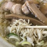 中華そば 弥太郎 - 麺のアップ