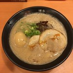 博多 くまちゃんらぁめん - 味玉入りクリーミーとんこつ