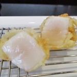 旬彩 天ぷら 心来(しんら） - ほたて、いつものレア感がイイですネ！　　　　　2018.05.01