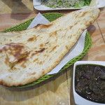 ゴルメサブズィとナン1,100円