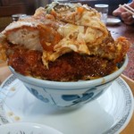 イナリ食堂 - カツ丼　ボリューム感半端ない