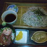 茅ヶ崎 海ぶね - まぐろ丼とお蕎麦の定食・・・暗くてスミマセン
