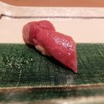 寿司割烹 魚紋 - マグロ