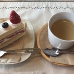 コサイ スイートカフェスタイル - ☆ ガトーフレーズ (¥360)&ブレンドコーヒー ( コーヒーは セットで ¥260)