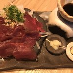 にくの助 - 馬刺し赤身 2,880円。