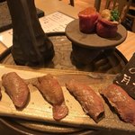 にくの助 - おまかせ握り ７貫 2,580円。