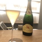 jeune ワインと小鍋 - ポワルヴェール ジャック ブリュット（タリュ サン ブリ村）6,480円。