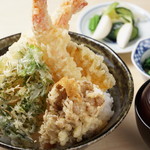 Ten-don (tempura rice bowl)