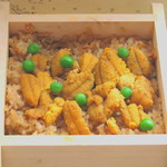 海胆米饭 (蒸笼)