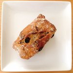 カタネベーカリー - クランベリーとクルミ @170円