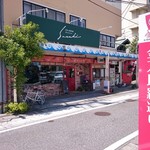 Ristorante Sasaki - お店の向かいに駐車場があります