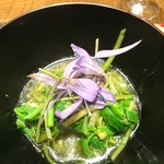 傳 - (2018年4月　訪問)鴨肉と山菜の椀物。