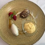 レストラン ヒロミチ - デザート盛り合わせ