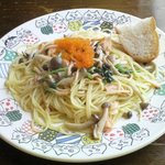 和風イタリアン創作料理 ねこのしっぽ - スモークサーモン・ほうれん草・しめじのスパゲティ\800