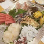 やすけ - 刺身盛り合わせ