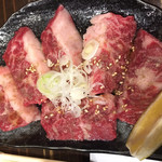 炭火焼肉徳重 - 