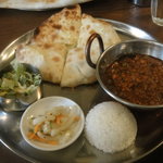 キーマカレー、チーズクルチャ