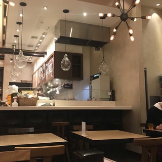 MAX BRENNER CHOCOLATE BAR_2