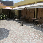 PLUS-1  CAFE  GARDEN - 