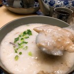 老記海鮮粥麺菜館 - 牛什粥は牛モツたっぷり