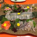 Yayoi Zushi - 活いか・さより・サーモン・さざえ・タコ