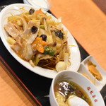 福龍菜館 - 五目かたやきそばとワンタンスープ（７５０円）２０１８年５月