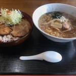 かほる亭 - 料理写真:ラーメンチャーシュー丼