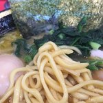 家系総本山 ラーメン 吉村家 - ラーメン、味玉 May/2018
      