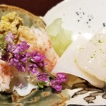 馳走 啐啄一十  - ⑤毛蟹(北海道オホーツク海産)の蟹味噌乗せとタイラギ貝(千葉県産)を土佐酢で。
      若い毛蟹は、柔らかく甘みのある身が楽しめます。
      タイラギ貝は旬の終わりですが、旨みはたっぷり感じます。