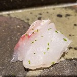 馳走 啐啄一十  - ⑩伊佐木(大分県姫島沖産・5日寝かせ)
      姫島沖の伊佐木は瀬戸内では断トツ。
      広島からの釣り船遠征で釣ってました
      やはり水分が多いので自分では塩焼きですが、脱水処理して寝かせると旨みが成長しますね