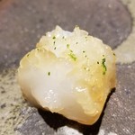 馳走 啐啄一十  - ⑪障泥烏賊(アオリイカ)(静岡県駿河湾産・サスエ前田鮮魚店・3kg・20日熟成)
      放血神経〆してから20日熟成
      とても柔らかく甘みも凄い
      長崎県五島列島産よりも静岡県駿河湾産は更に旨みと甘みが強烈です