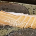 馳走 啐啄一十  - ⑭桜鱒(山形県庄内産・4kg・熟成日数聞き忘れ)
      ようやく頂けました！
      納得の美味しさで、嬉しいです♪