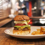 マンチズ バーガー シャック - アボガドチーズバーガー