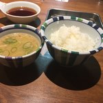 天ぷらの山 - ご飯と味噌汁