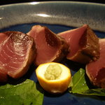 kazefukeba - かつおのたたき　藁で炙っています