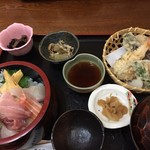 直 - 料理写真:ちらし寿司天ぷら定食