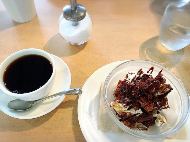ブルーベージュカフェ Blue Beige Cafe 西川原 カフェ 食べログ