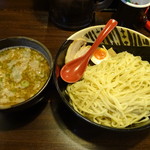 麺屋やだら - うおつけ麺 850円（大盛）