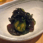蕎麦 案山子 - 胡瓜と蒟蒻のシソ昆布和え