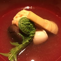 割烹 うづき - 真薯　鯛の白子　筍　こごみ　椎茸
