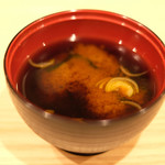 赤坂 すし 秀 - おまかせ10貫握り 1296円 の味噌汁