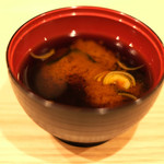 赤坂 すし 秀 - おまかせ10貫握り 1296円 の味噌汁