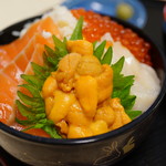 定食 めし屋 - 海鮮四品丼