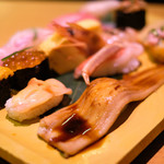 梅丘寿司の美登利 赤坂店 - 板さんおまかせにぎり 3024円 の握り12貫、巻き物、玉子つまみ
