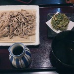 正衛 - 平打ち十割せいろ、追加の新茶葉のかき揚げ。