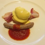 函館大沼 鶴雅リゾート エプイ - エッグベネディクト（朝食）
