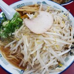 EAGLE - 醤油らーめん大盛り 800円