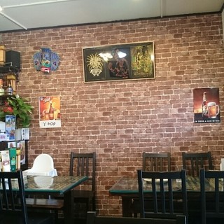 ロイヤルグリーン レストランアンドバー_2