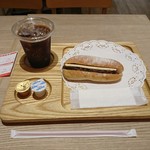 パリーネ - アイスコーヒーとあんバター。