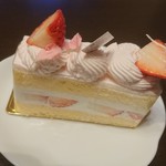 パティスリー オー フィル ドゥ ジュール - ショートケーキ